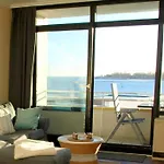 Burgtiefe Suedstrand Meerblick Meerzeit Fehmarn