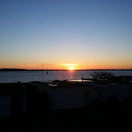 Burgtiefe Suedstrand Meerblick Meerzeit