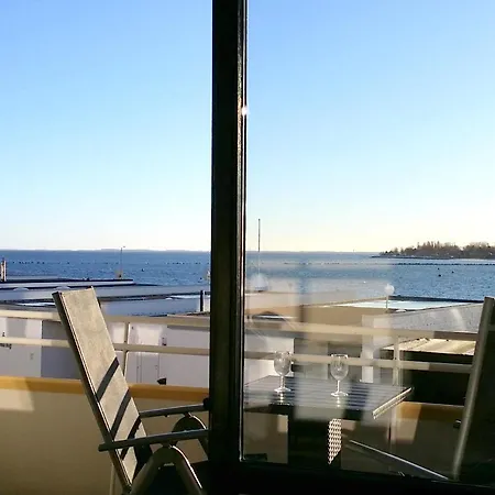 Burgtiefe Suedstrand Meerblick Meerzeit *