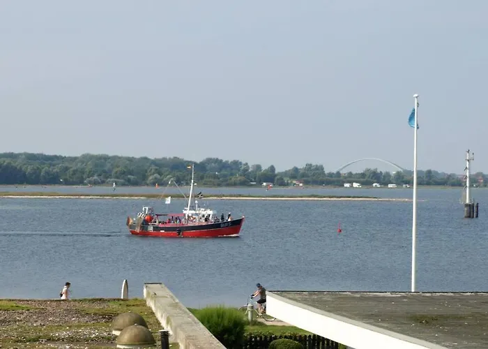 Burgtiefe Suedstrand Meerblick Meerzeit Fehmarn